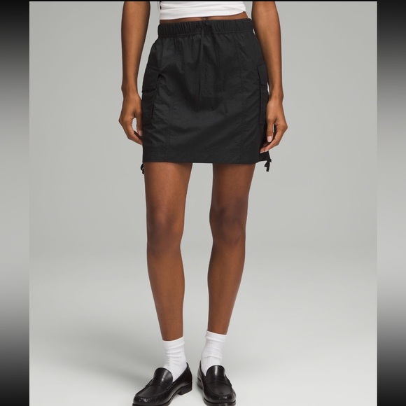 Lululemon Nylon Cargo Pocket Parachute Mini Skirt - Picture 2 of 6